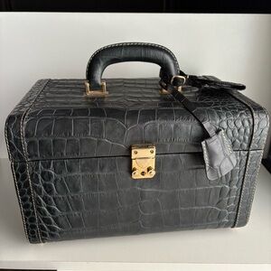 Dooney & Bourke Nile Black Leather Train Case Black Croc Gator embossed